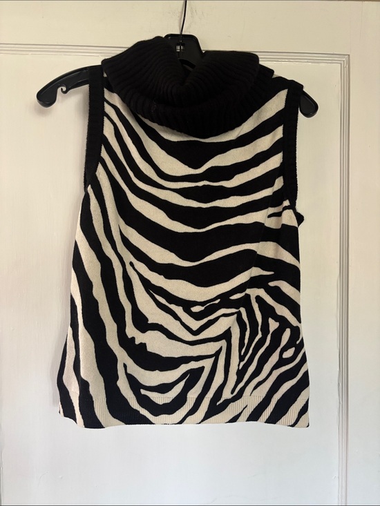 Dolce & Gabbana Sweaters - Dolce & Gabbana Black and White Zebra Print Sleeveless Cowl Turtleneck Sweater